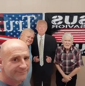 Meet your Posher, Dwight